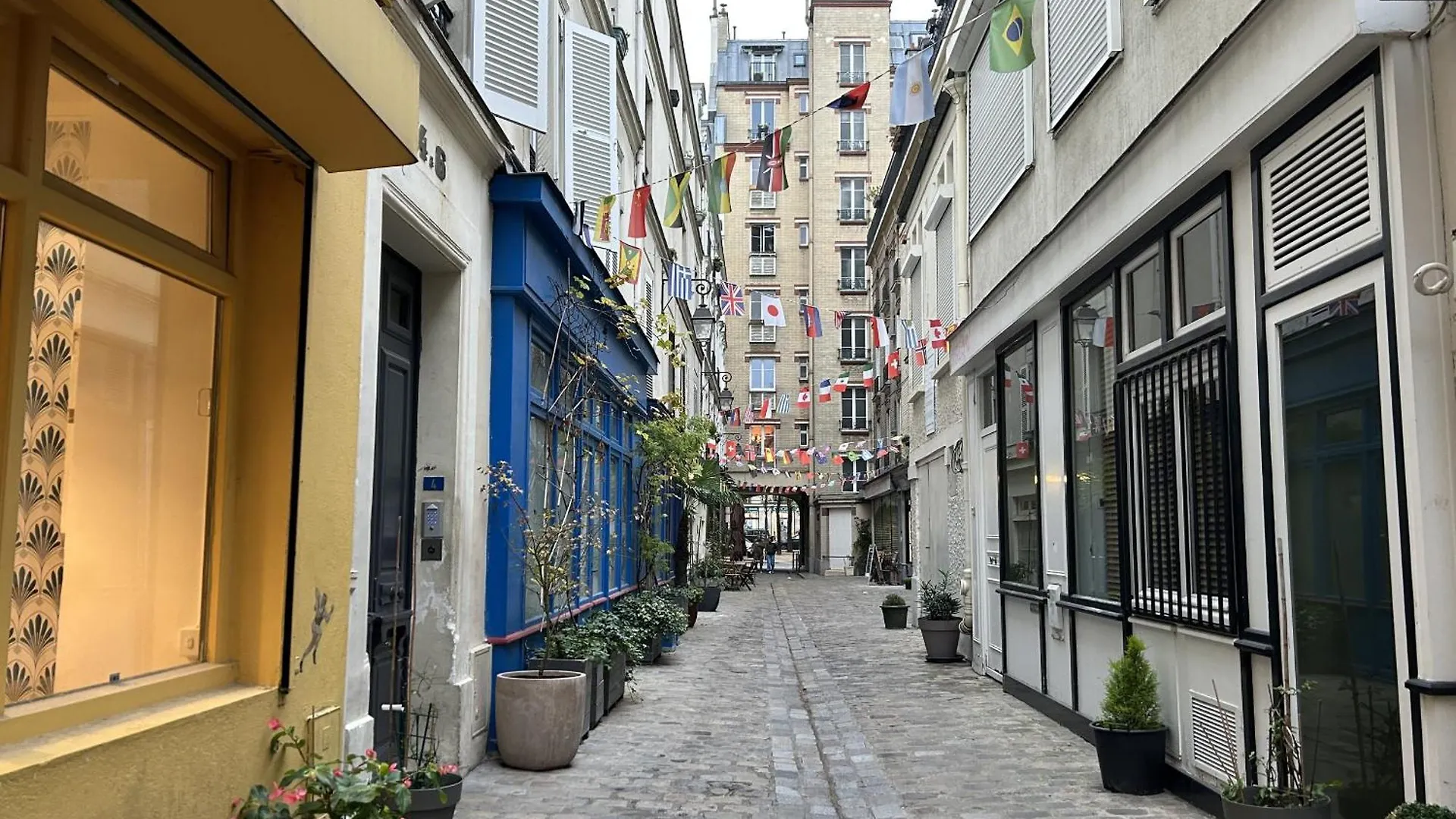 Apartment Cosy 1 Bdr Near Champs-Elysees Opera Paris